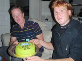 Far, son (Torbjörn och Pontus Eliasson) och tårta 2009